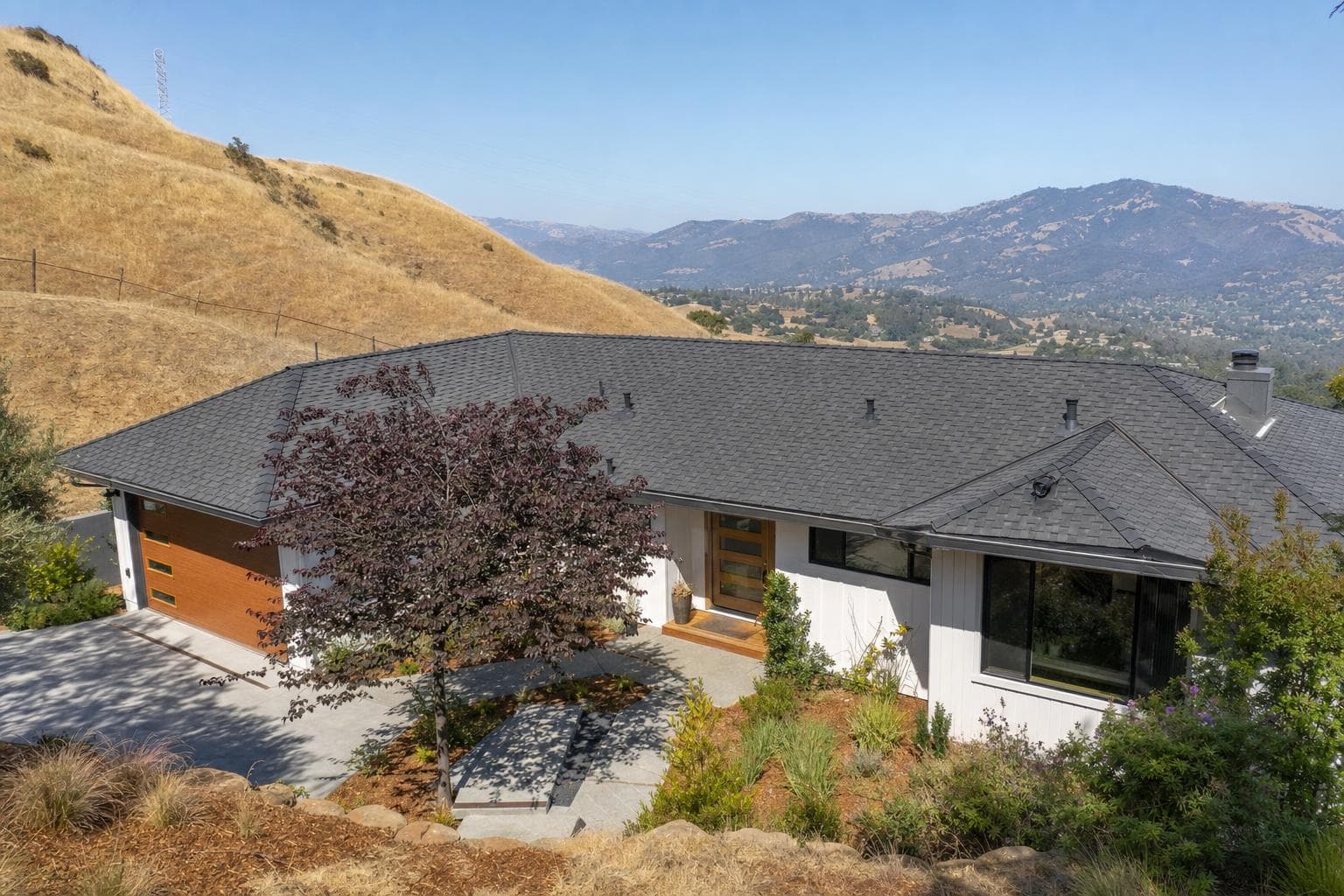 Best Roof for California: Class 3, Class 4, or Metal for Your Weather