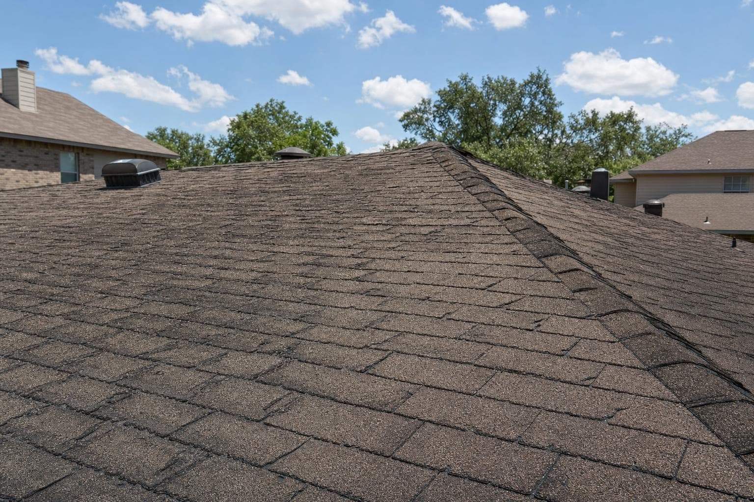 How Long Does a Shingle Roof Last in Texas?